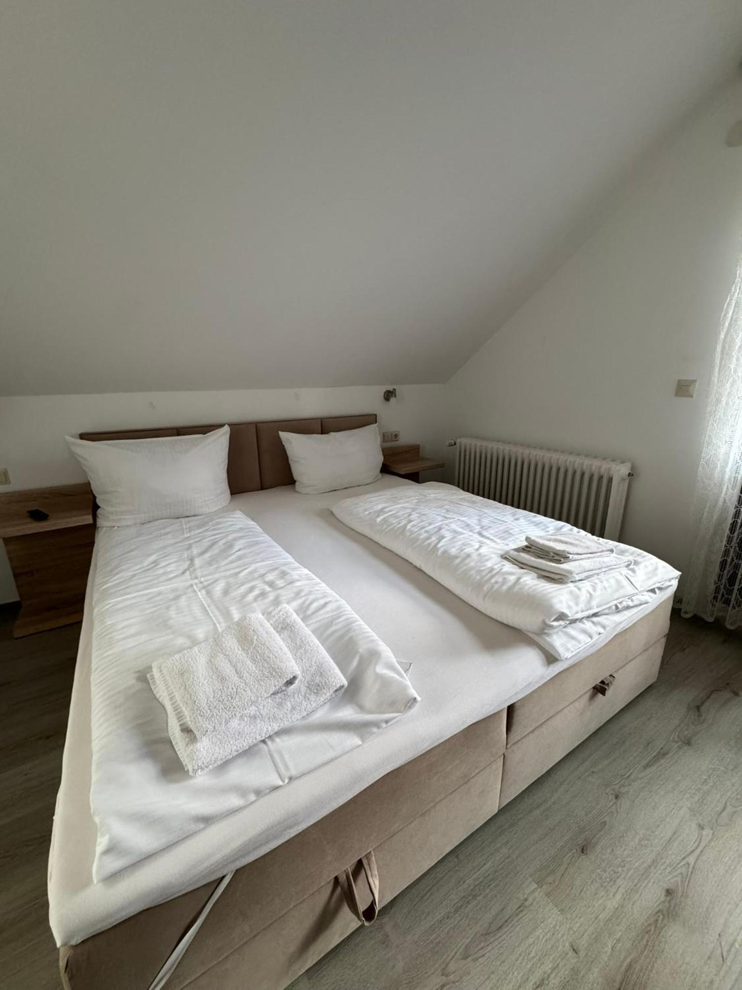 Hotel Gruener Baum - Hotel Im Murgtal, Schwarzwald Weisenbach ภายนอก รูปภาพ
