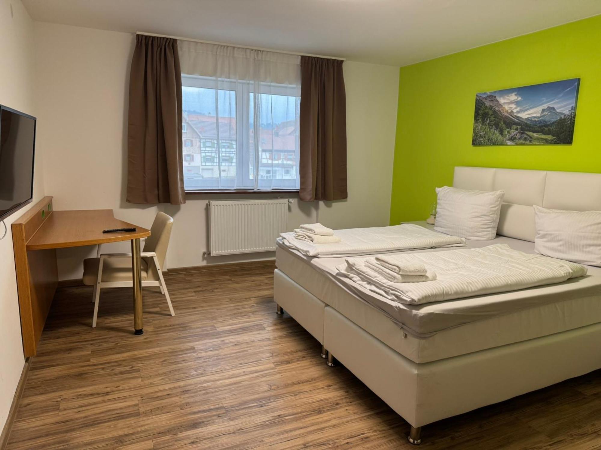 Hotel Gruener Baum - Hotel Im Murgtal, Schwarzwald Weisenbach ภายนอก รูปภาพ