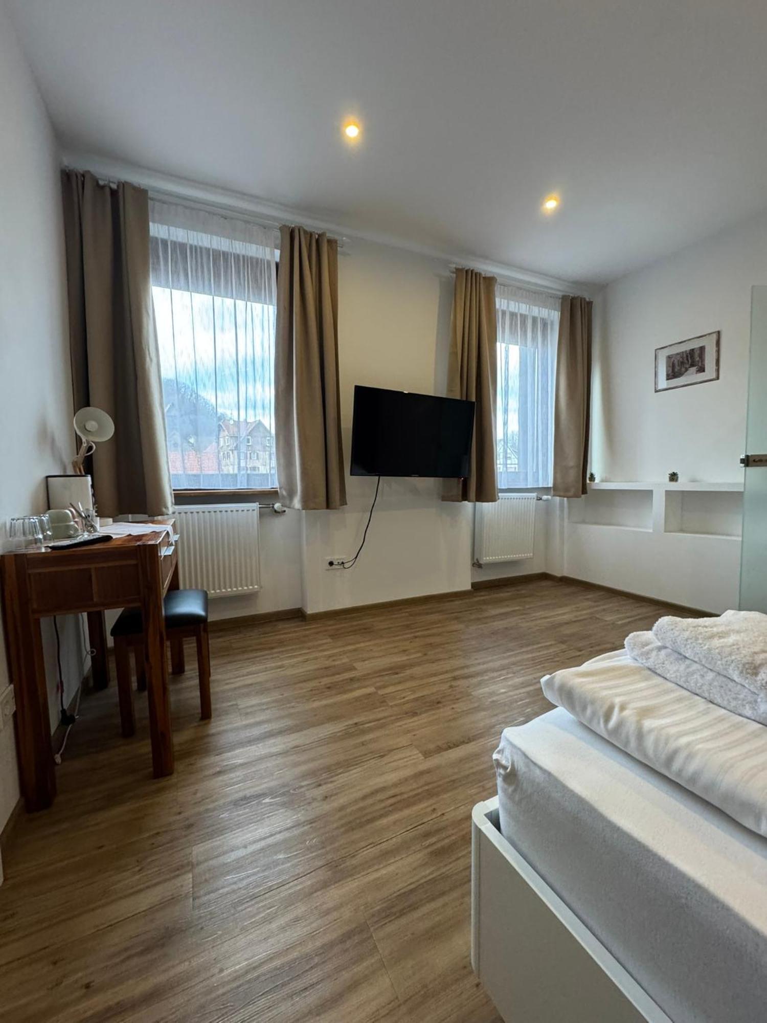 Hotel Gruener Baum - Hotel Im Murgtal, Schwarzwald Weisenbach ภายนอก รูปภาพ